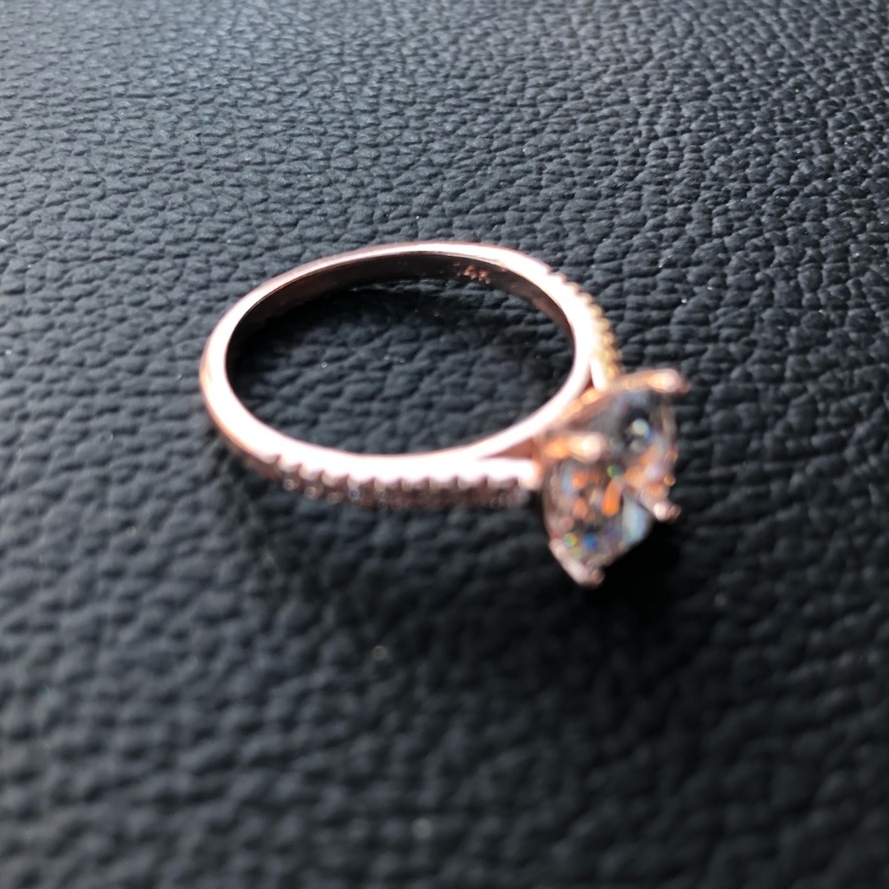 2 CT Oval Engagement Ring Rose Gold - Picture 4 of 4